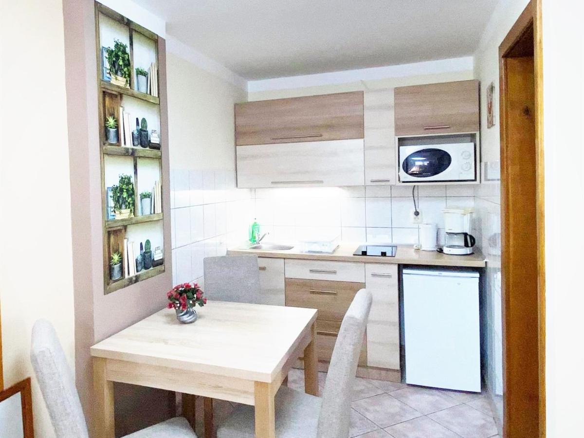 Apartman Siesta Buek - Buekfuerdo Exteriér fotografie