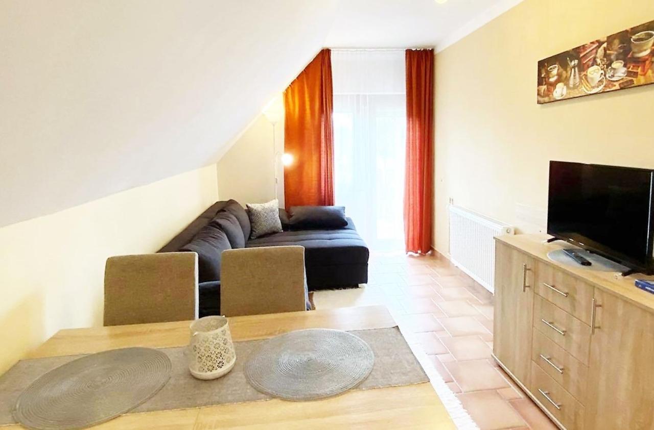 Apartman Siesta Buek - Buekfuerdo Exteriér fotografie