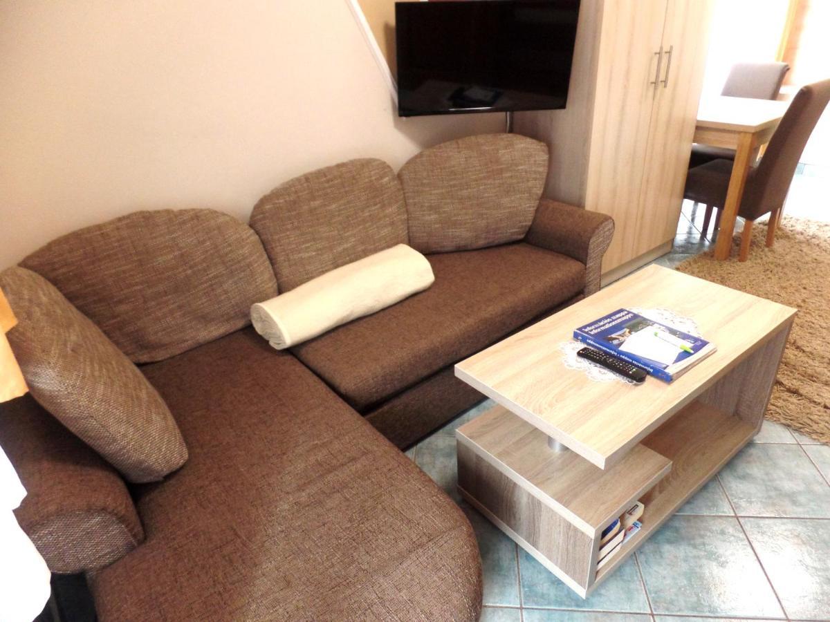 Apartman Siesta Buek - Buekfuerdo Exteriér fotografie