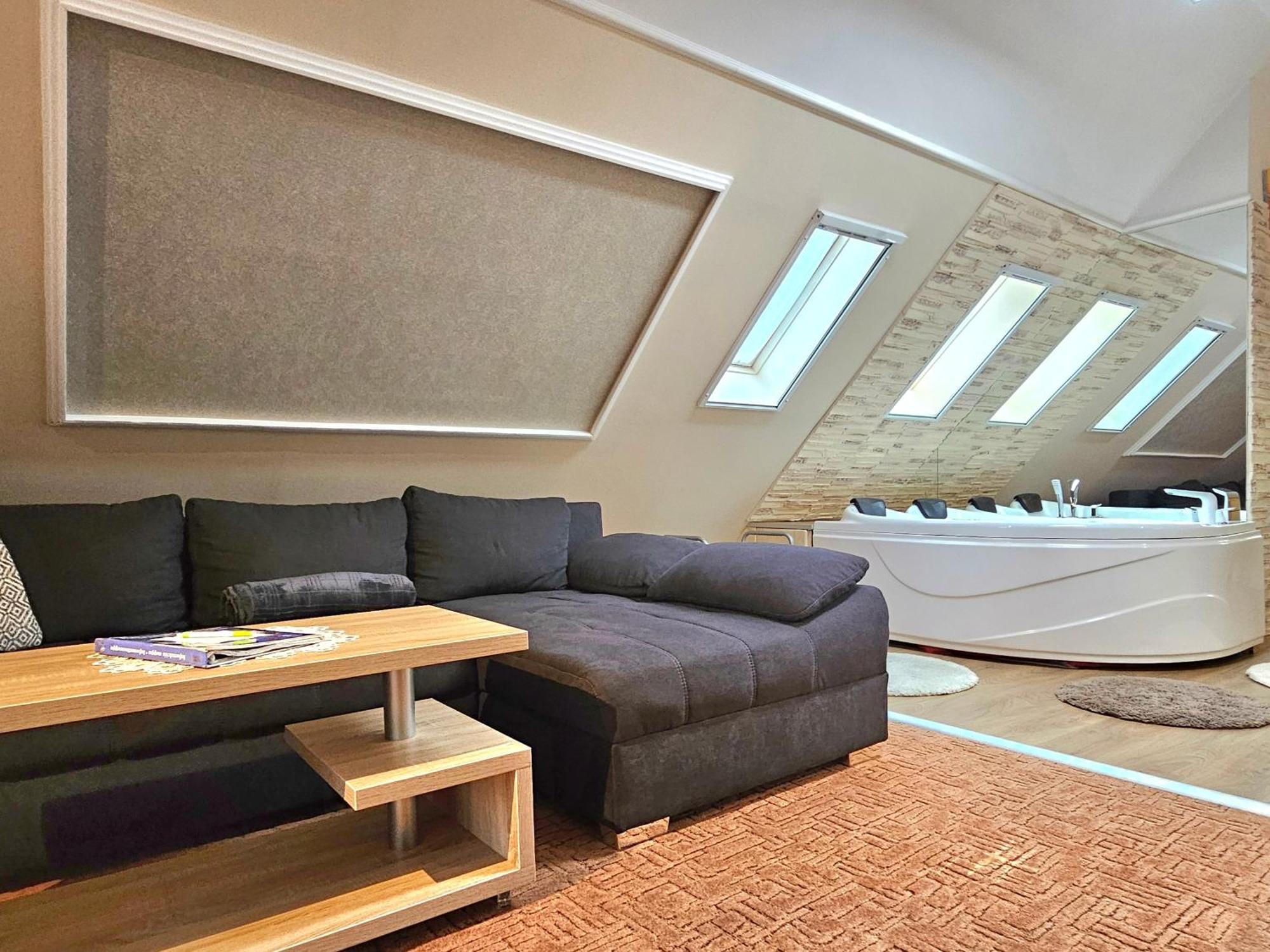 Apartman Siesta Buek - Buekfuerdo Exteriér fotografie