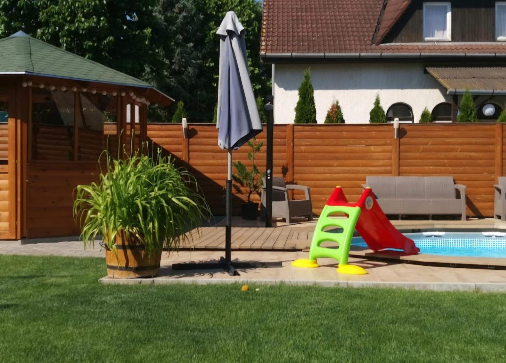 Apartman Siesta Buek - Buekfuerdo Exteriér fotografie