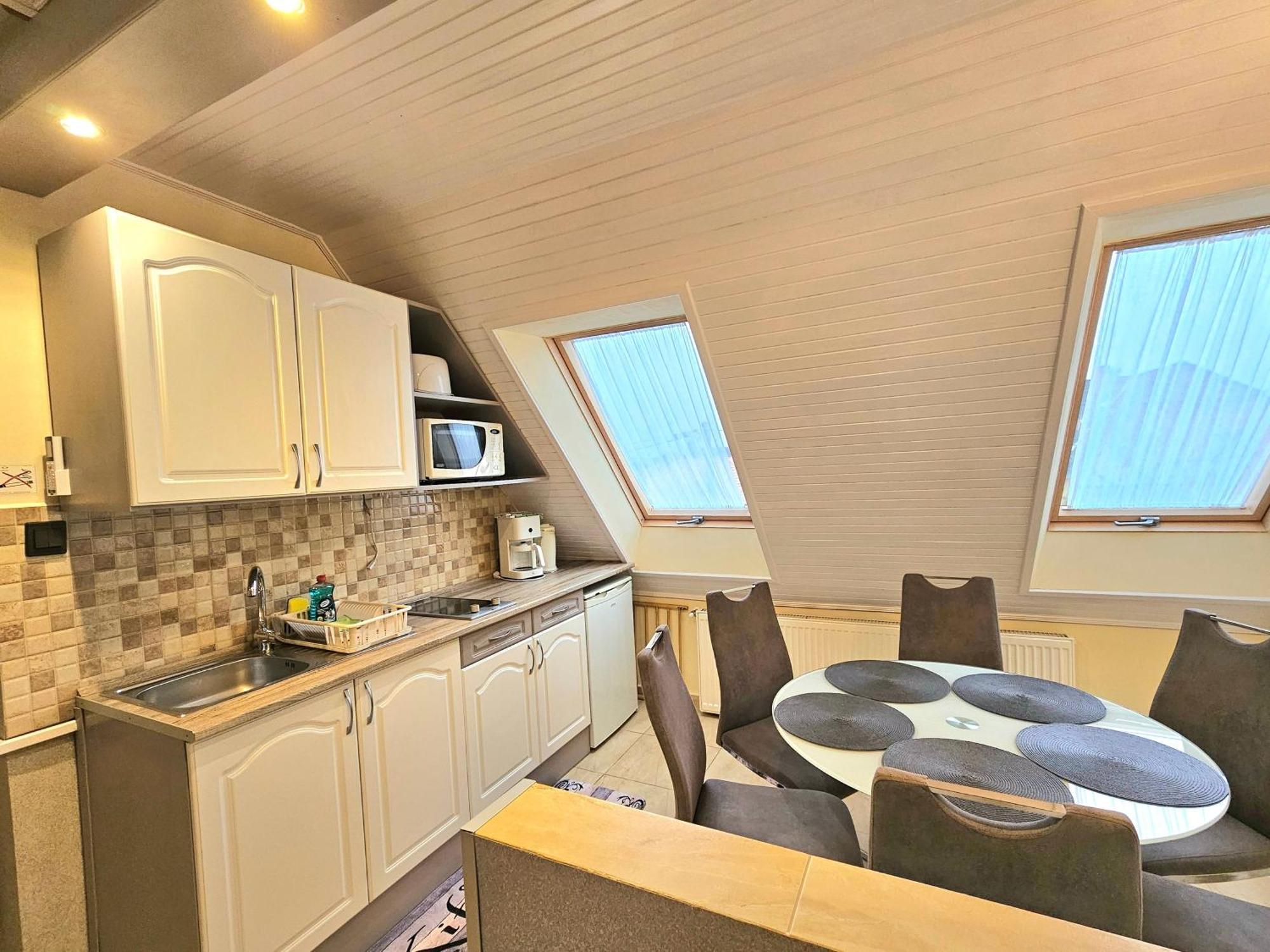 Apartman Siesta Buek - Buekfuerdo Exteriér fotografie