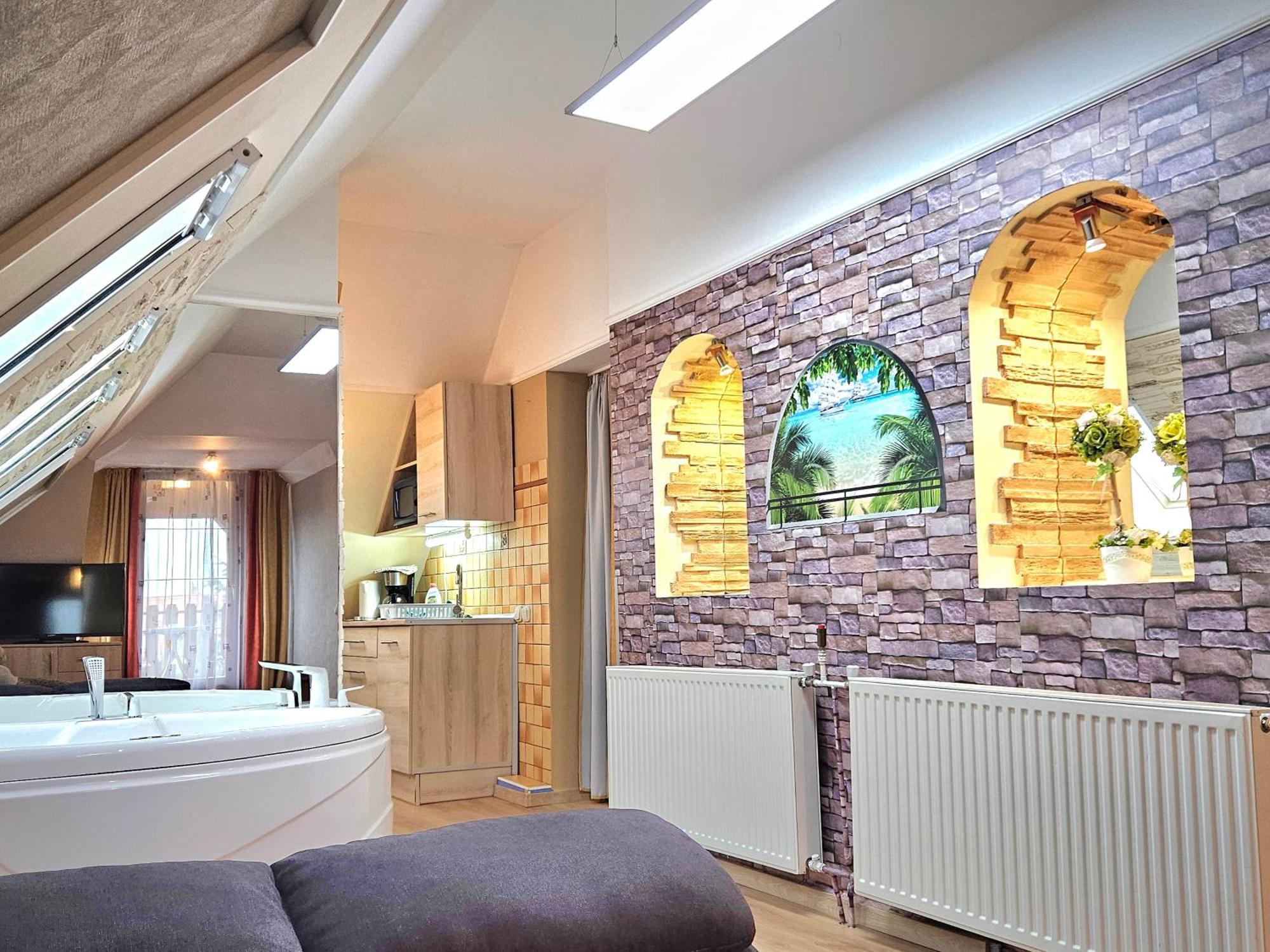 Apartman Siesta Buek - Buekfuerdo Exteriér fotografie