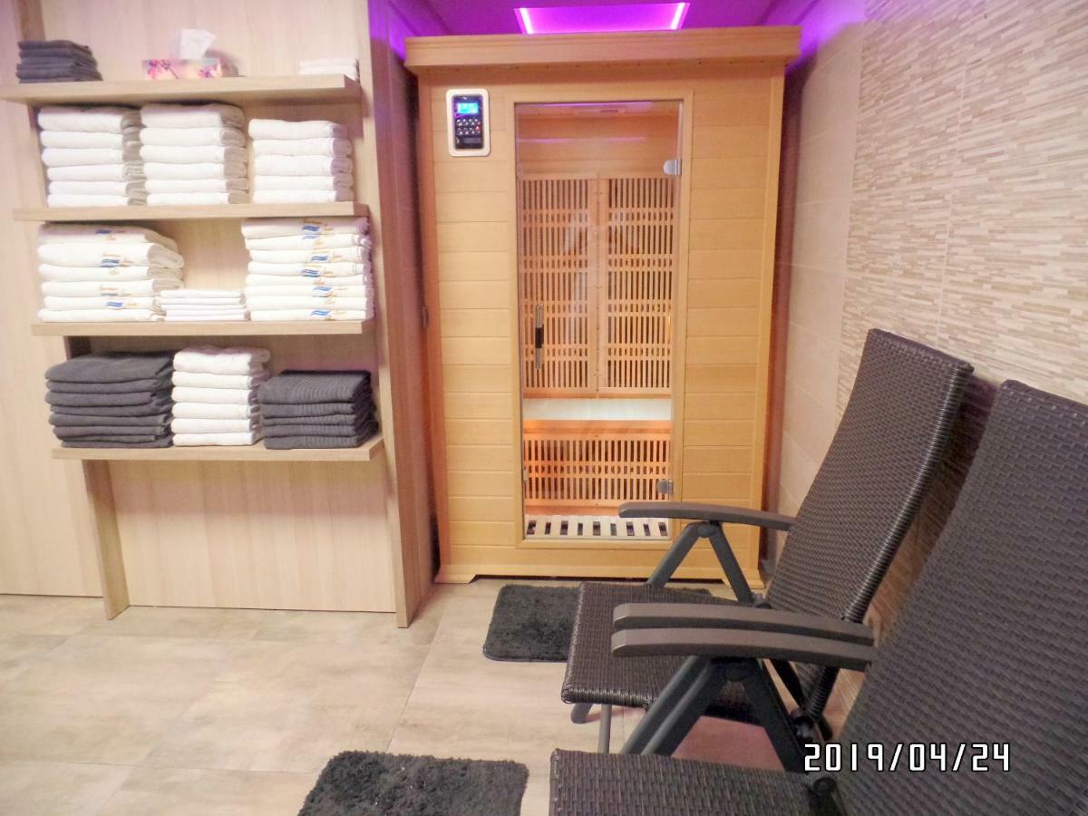 Apartman Siesta Buek - Buekfuerdo Exteriér fotografie