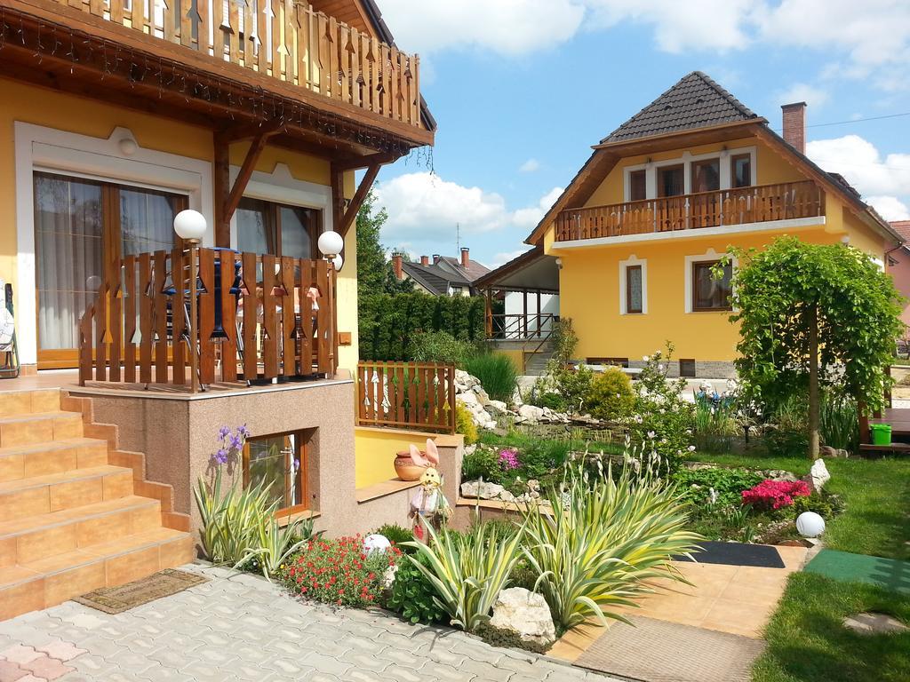 Apartman Siesta Buek - Buekfuerdo Exteriér fotografie